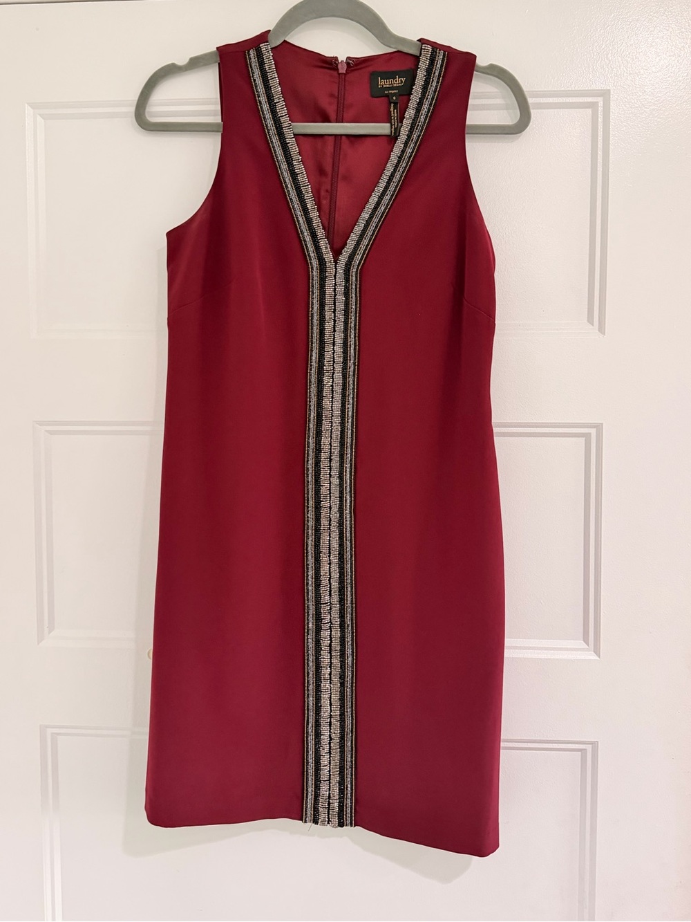 Laundry by Shelli Segal Red Sleeveless V-Neck Shift Dress with Embellished Trim